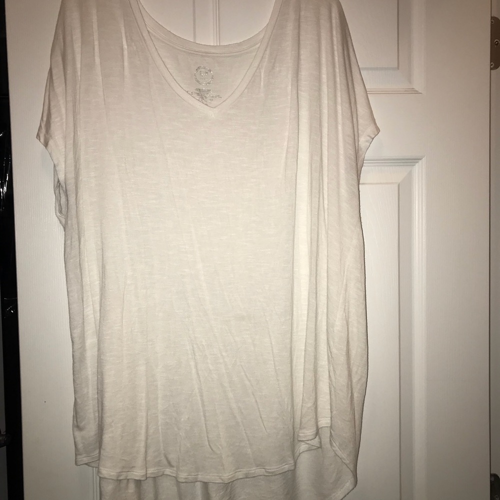 White short sleeve shirt